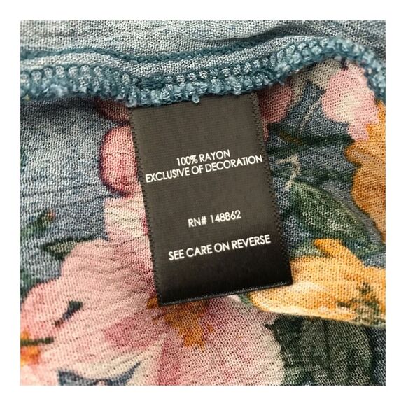 Torrid Top Womens 2 2X Blue Floral Crinkle Gauze Lace Trim Cold Shoulder Blouse - Picture 8 of 12